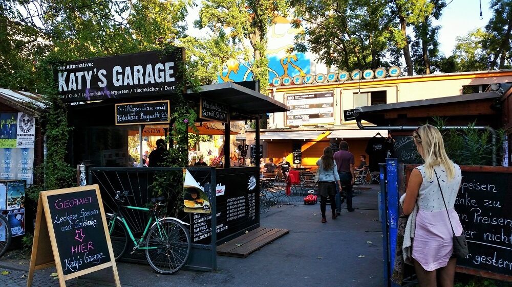 Cool bars in Dresden: Katy's Garage