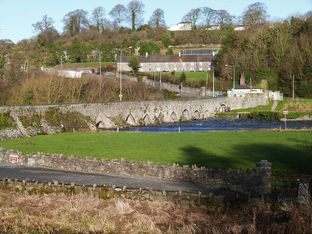 Slane Bridge: Belfast - Dublin road trip