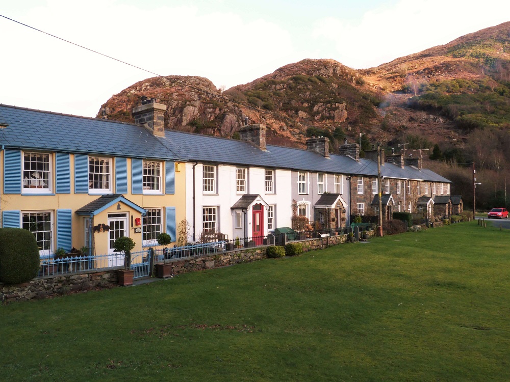 Fairy tale village: Beddgelert legend, Wales