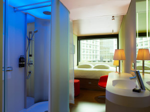 Smart hotel rooms: citizenM