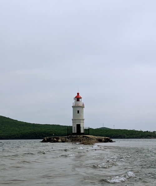 Things to see Vladivostok: Tokarevskiy Lighthouse