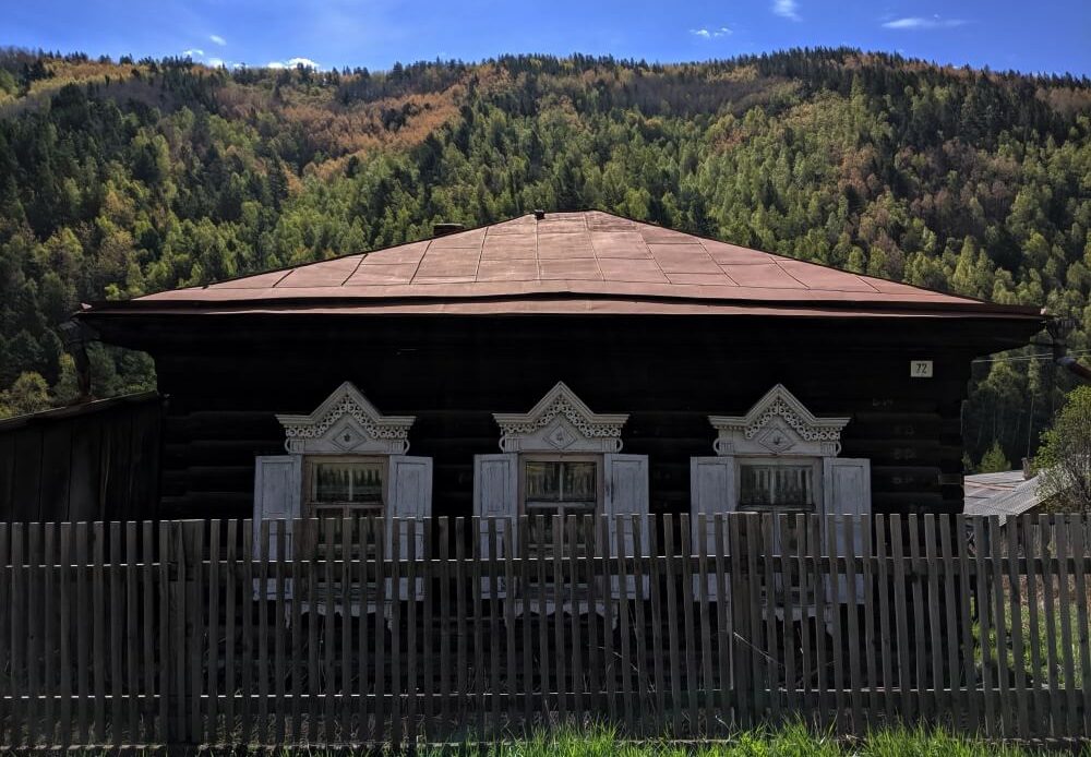 Traditional building in Listvyanka