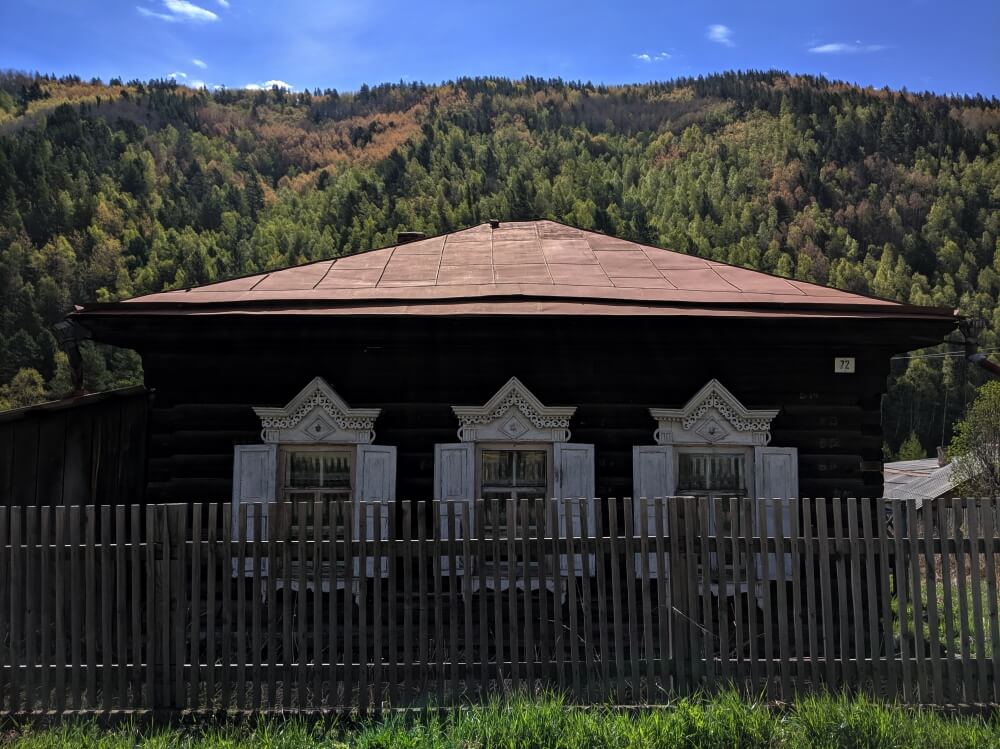 Traditional building in Listvyanka