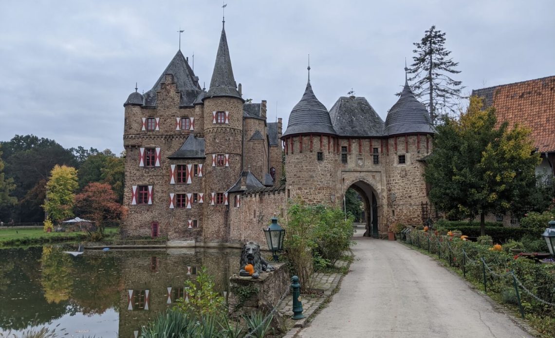Castles near Cologne: Burg Satzvey