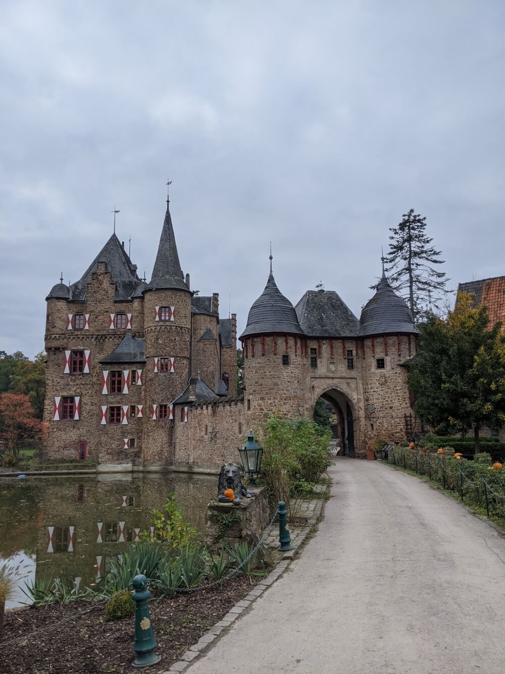 Castles near Cologne: Burg Satzvey