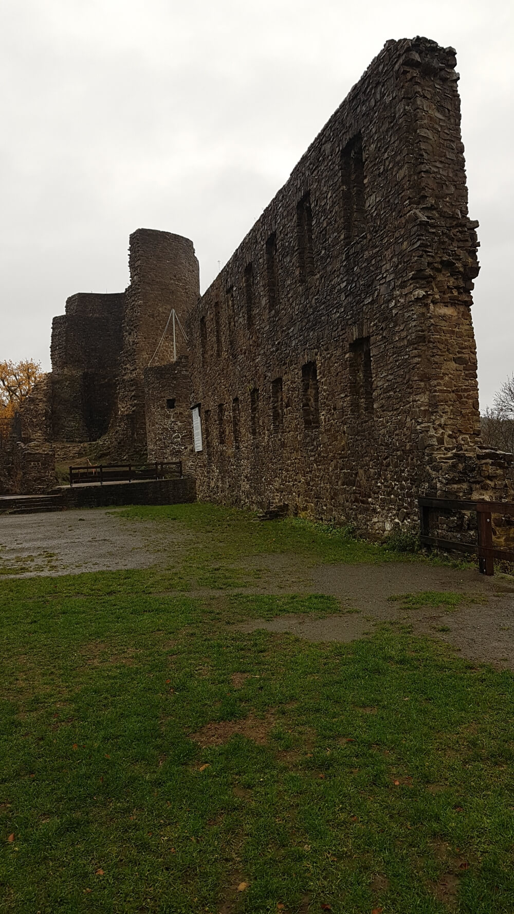 Castles near Cologne: Schloss Windeck