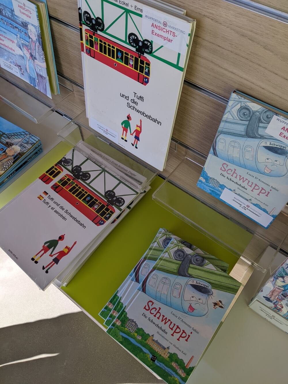 Children's books on the Schwebebahn