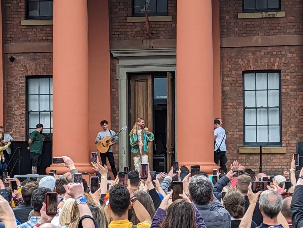 Sam Ryder performing Albert Docks Eurovision 2023